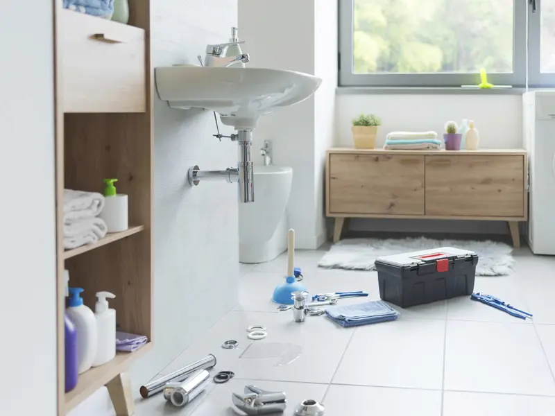 Badrum med pågående stambyte.