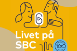 Kvinna och man spelar in podd. Illustration.